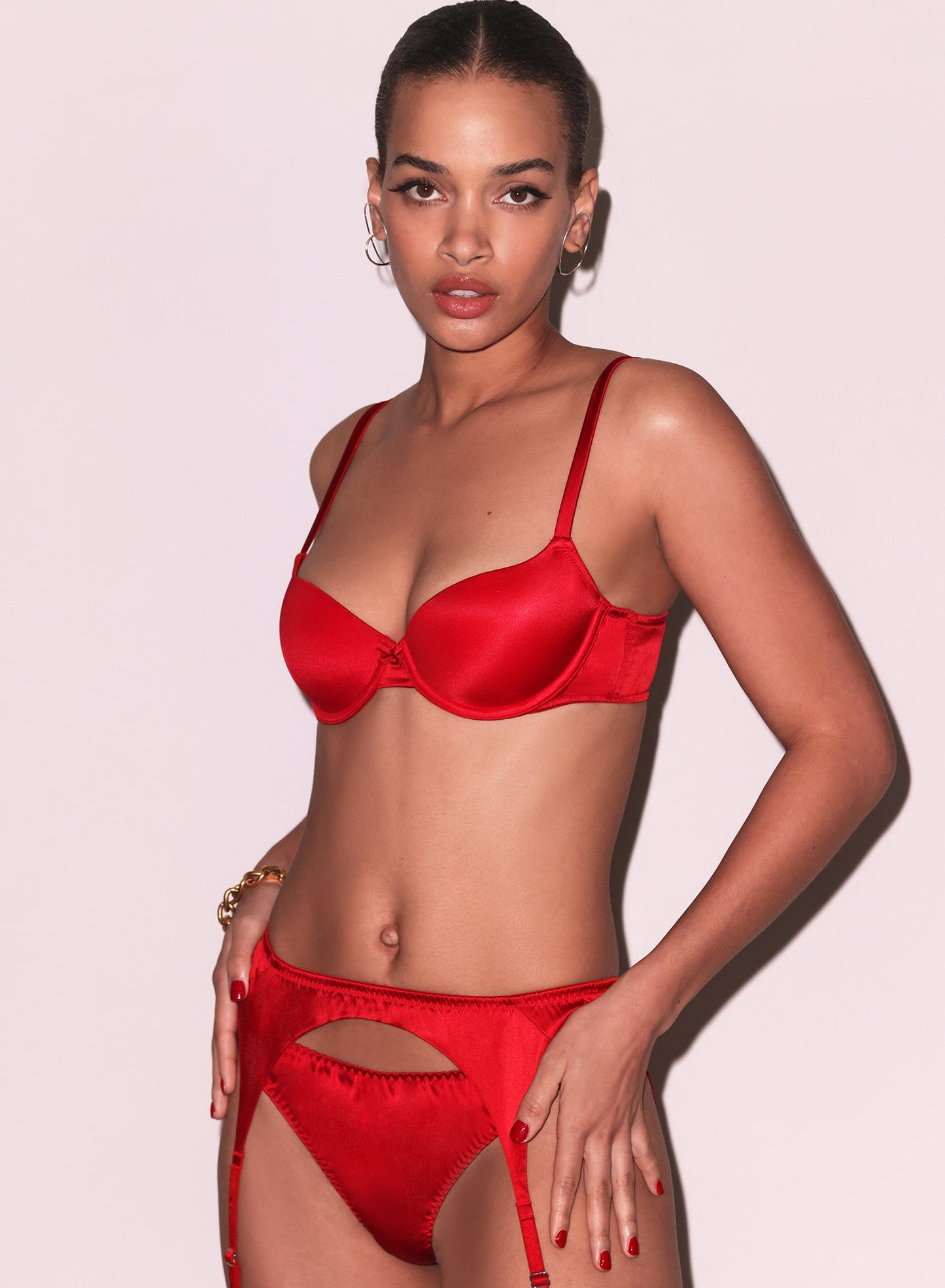 Seamless Luxe Balconette Bra Rouge