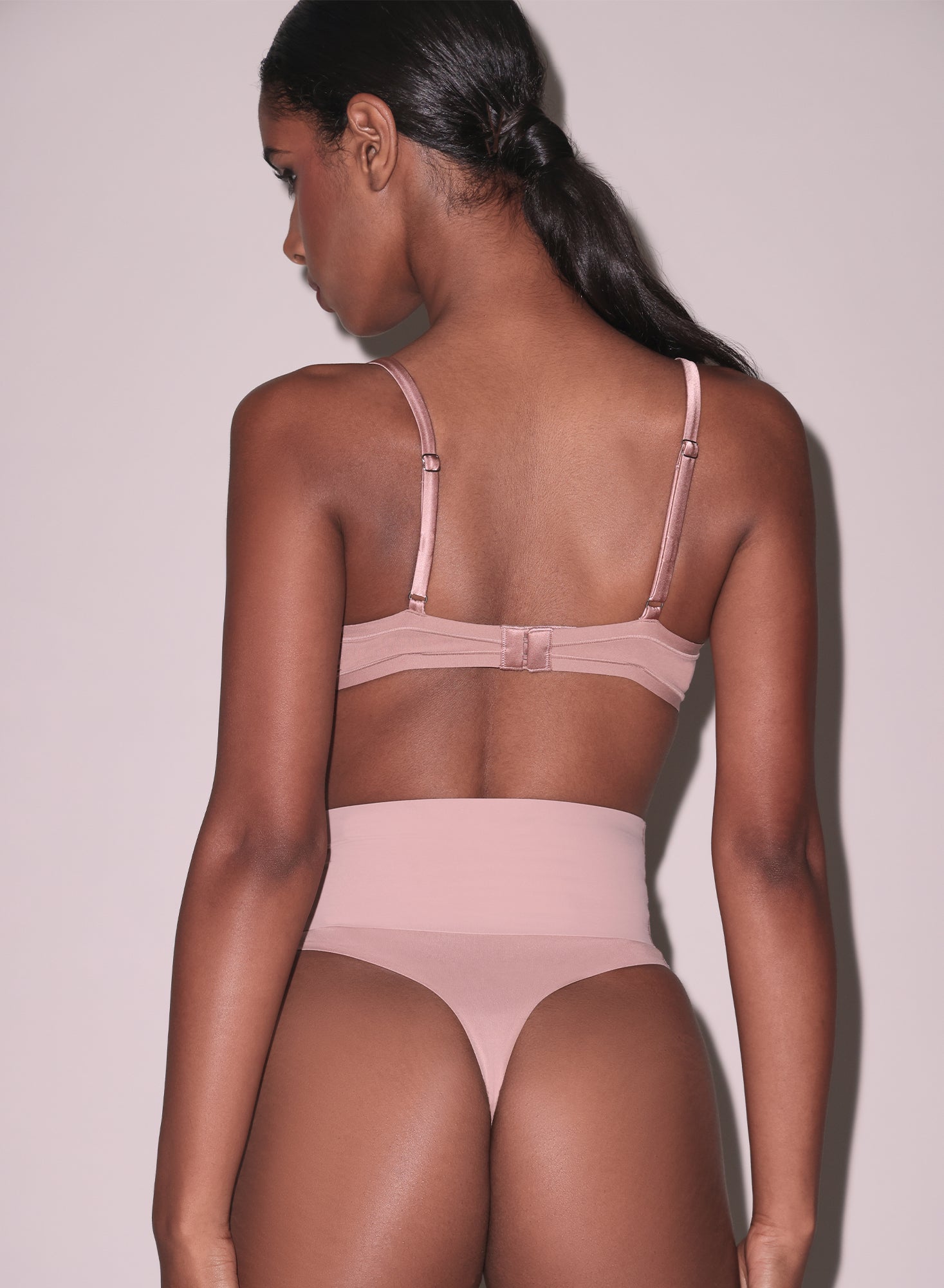 Le Stretch Micro Shaping Thong